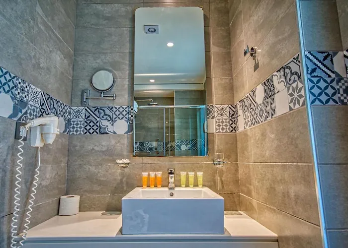 Island Boutique Hotel 4*